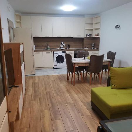 New Apartment Near City Center With Free Parking 소피아 외부 사진