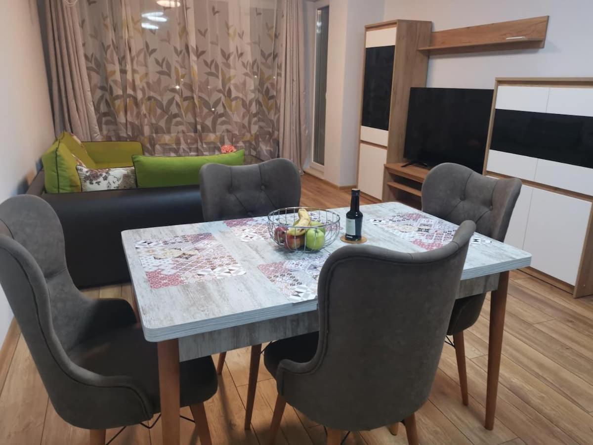 New Apartment Near City Center With Free Parking 소피아 외부 사진